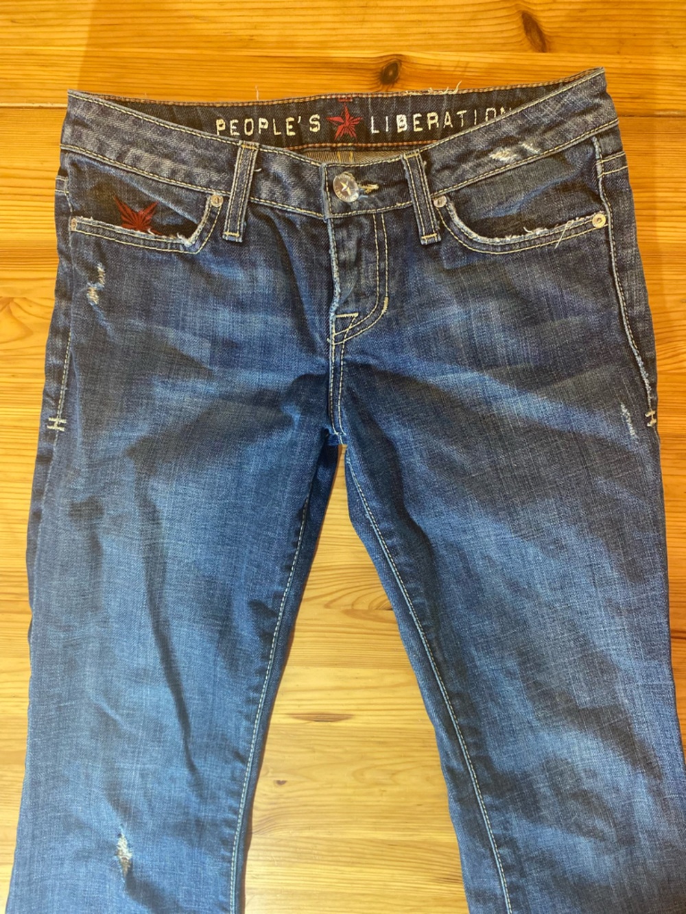 People's Liberation Y2K Starflap Floral Distressed Designer Flare Jeans Size 24 - Picture 6 of 14